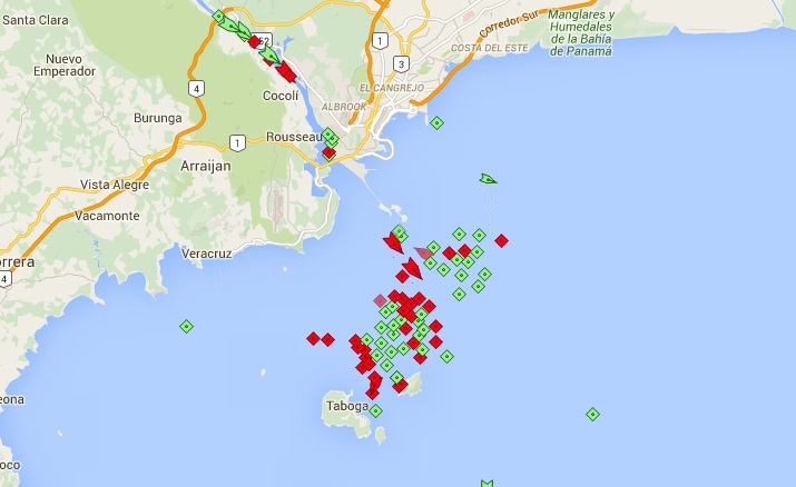 Wielki korek w Kanale Panamskim. Statki czekają nawet 11 dni - GospodarkaMorska.pl