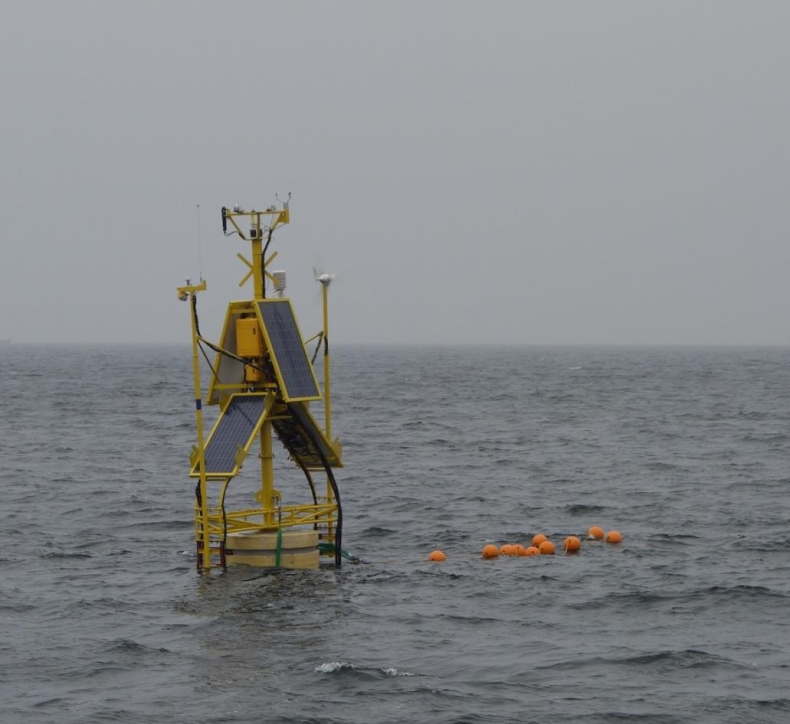 SatBałtyk już na wodzie - GospodarkaMorska.pl