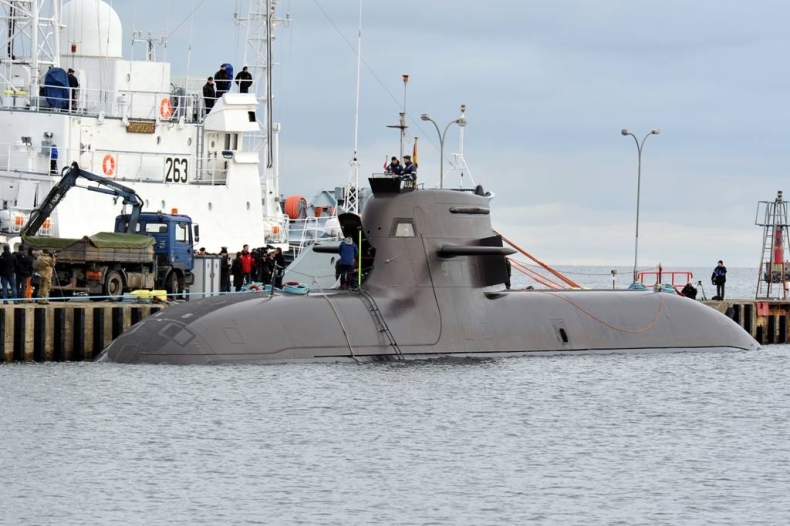Niemiecki okręt podwodny U 34 już w Gdyni - GospodarkaMorska.pl