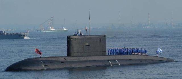 Trwa polowanie na rosyjski okręt podwodny - GospodarkaMorska.pl