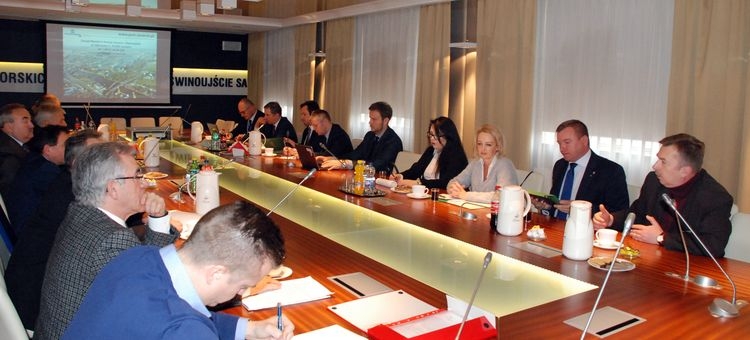 Posiedzenie wyjazdowe radnych Sejmiku - GospodarkaMorska.pl