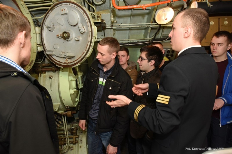 Dzień otwarty Akademii Marynarki Wojennej - GospodarkaMorska.pl
