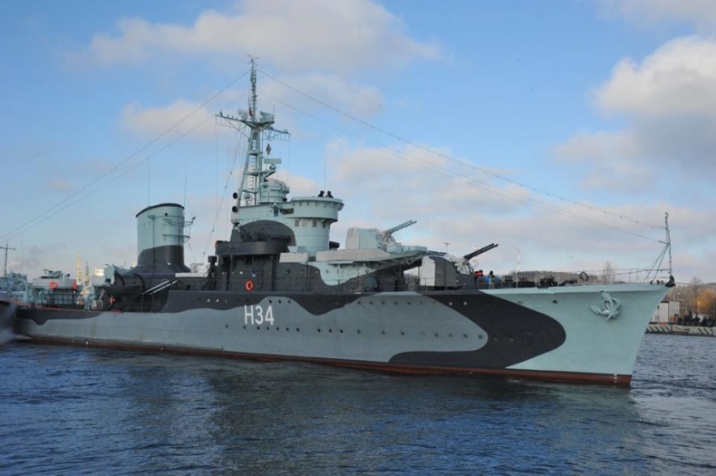 Przerwa w zwiedzaniu ORP Błyskawica - GospodarkaMorska.pl