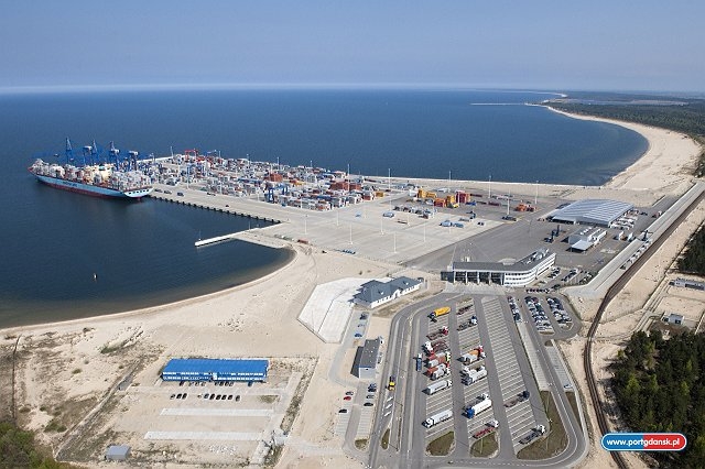 Powstanie parking buforowy dla DCT - GospodarkaMorska.pl