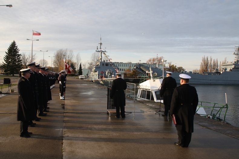 Zakończenie służby M-35 - GospodarkaMorska.pl