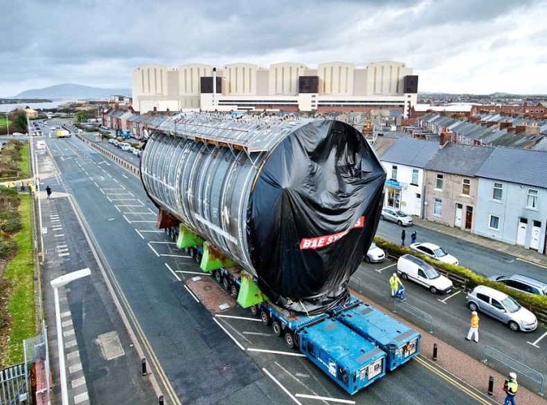 Gigant na ulicach Wielkiej Brytanii - GospodarkaMorska.pl