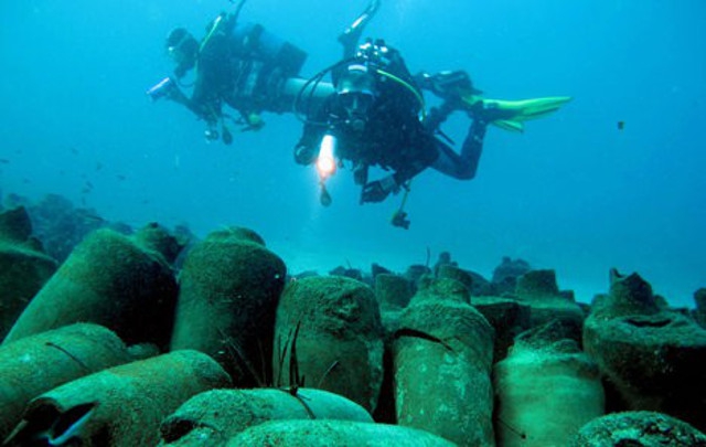 U wybrzeży Włoch znaleźli wrak statku sprzed prawie 2000 lat - GospodarkaMorska.pl