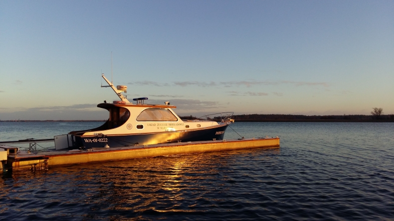 Motorówka inspekcyjna od stoczni Jabo - GospodarkaMorska.pl