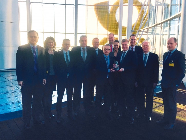 Hamburg Sud z tytułem Przewoźnika Roku 2015 - GospodarkaMorska.pl