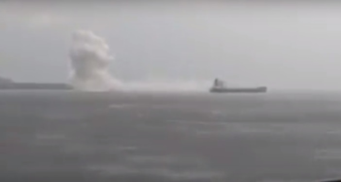 Eskplozja w ładowni masowca (wideo) - GospodarkaMorska.pl