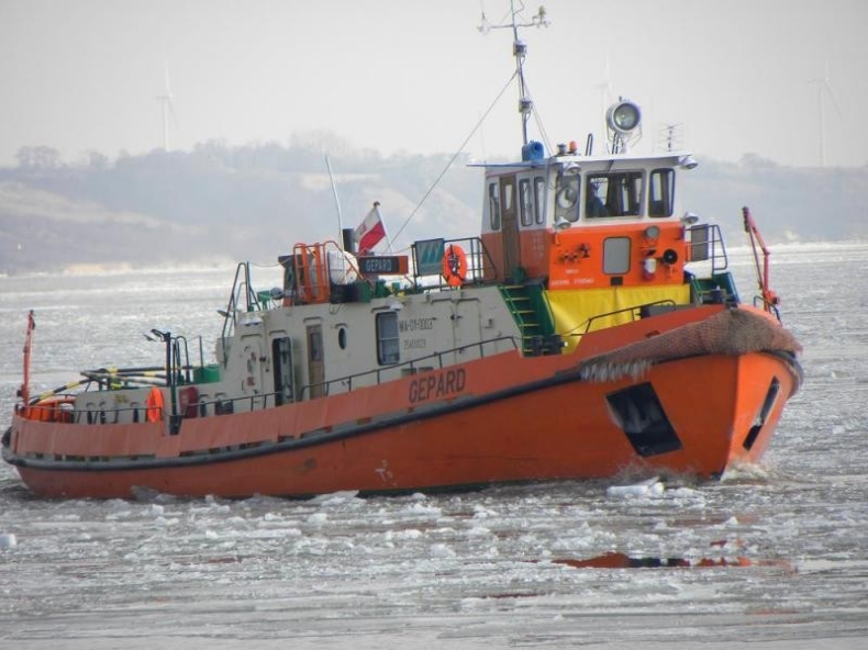 Lodołamacze ruszyły do akcji na Odrze - GospodarkaMorska.pl