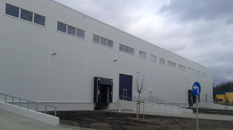 Hala E w North-West Logistic Park w Szczecinie realizowana zgodnie z planem - GospodarkaMorska.pl