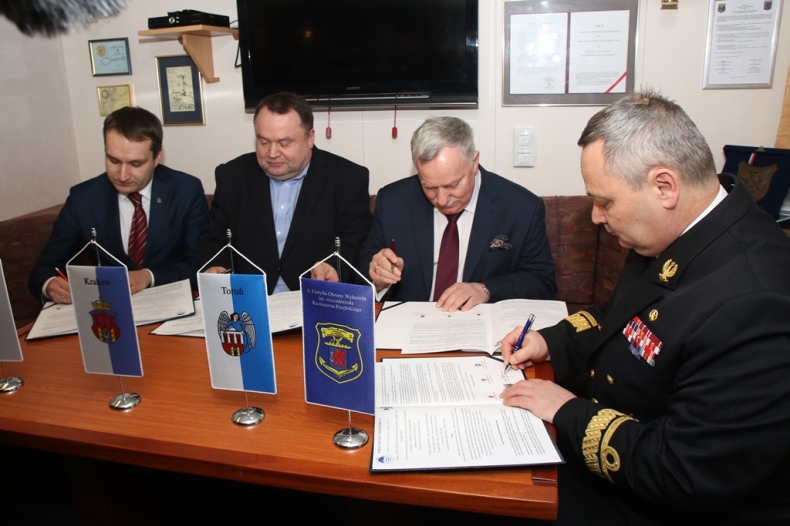 Porozumienie Miasta - Okręty - GospodarkaMorska.pl