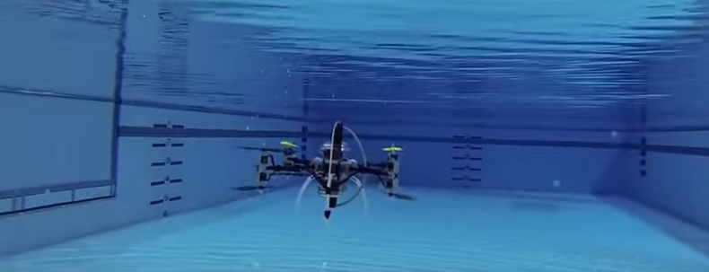 Ten dron może latać i pływać pod wodą. To pierwszy taki model na świecie (WIDEO) - GospodarkaMorska.pl
