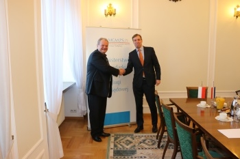 Holendrzy chcą służyć doświadczeniem w żegludze śródlądowej - GospodarkaMorska.pl