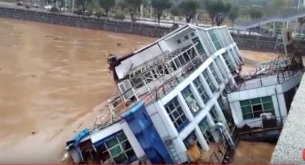 Groźny wypadek w Chinach (wideo) - GospodarkaMorska.pl