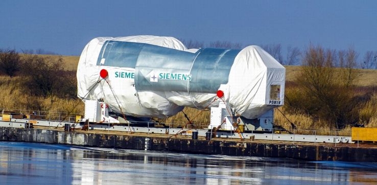 Olbrzymia turbina płynie Wisłą do Płocka - GospodarkaMorska.pl