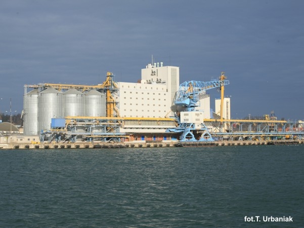 Tragiczny wypadek w gdyńskim terminalu zbożowym - GospodarkaMorska.pl