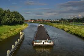 Żegluga na Odrze – ruszył sezon 2016 - GospodarkaMorska.pl