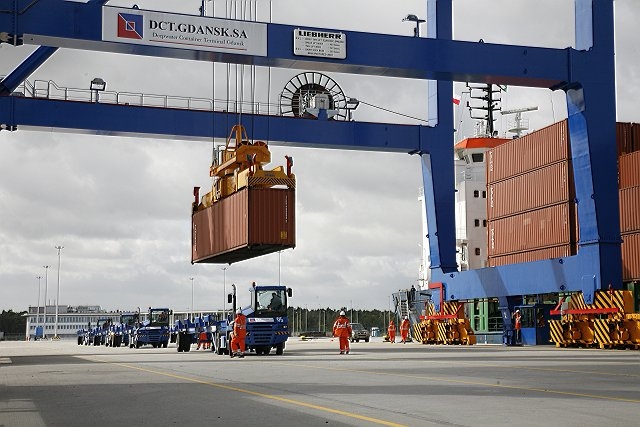 Rewolucja w prawie celnym - GospodarkaMorska.pl