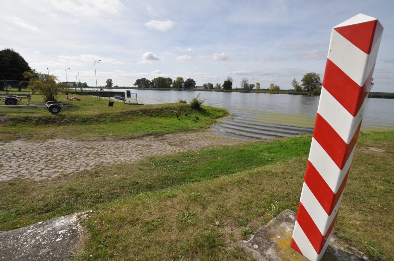 Odra graniczna z IV klasą żeglowności - ministerstwo chce renegocjować umowę z Niemcami - GospodarkaMorska.pl