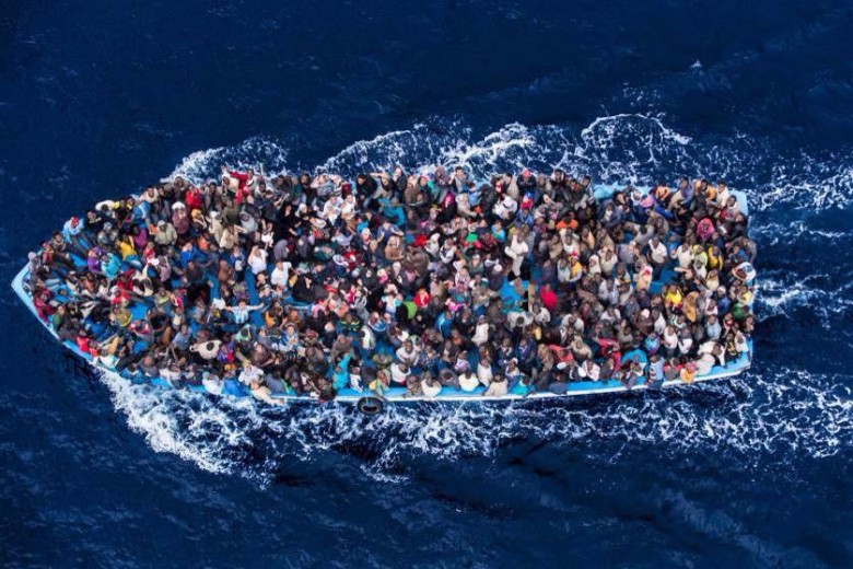 4 tys. migrantów przybyły w ciągu dwóch dni drogą morską do Włoch - GospodarkaMorska.pl