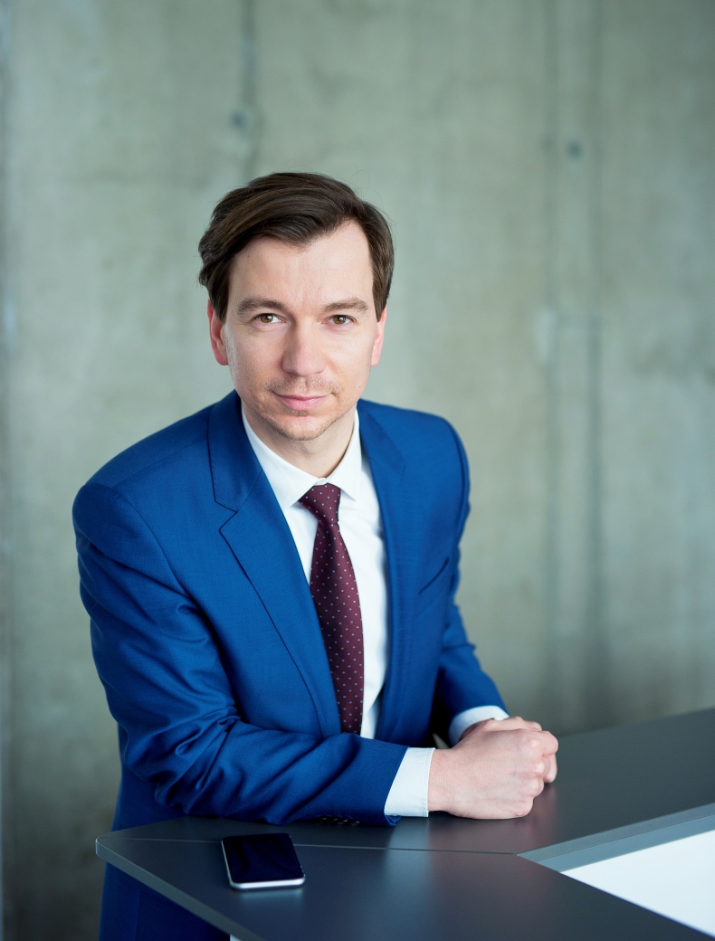 Maciej Walenda w globalnych strukturach DSV - GospodarkaMorska.pl