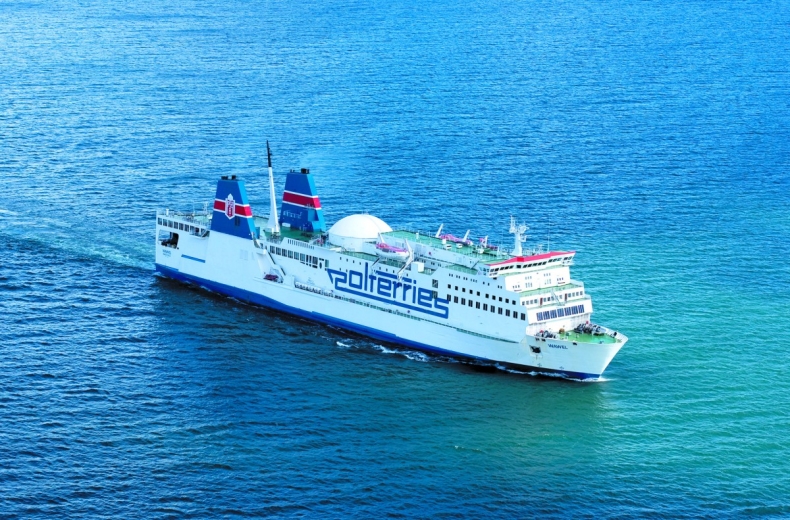 Akcja ratownicza na Bałtyku. SOS z promu Wawel - GospodarkaMorska.pl