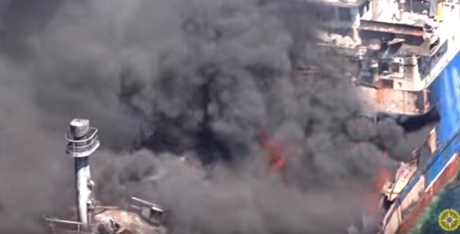 Spłonął rosyjski tankowiec Palflot2 (wideo) - GospodarkaMorska.pl