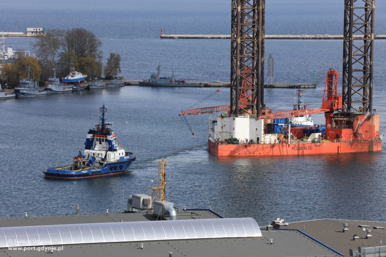 Platforma Petrobaltic w Naucie. Rusza przebudowa - GospodarkaMorska.pl