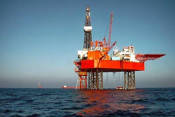 Główny ekonomista PKN Orlen: skutki niskich cen ropy za kilka lat - GospodarkaMorska.pl