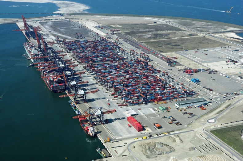 COSCO poszerza swoje udziały w Porcie Rotterdam - GospodarkaMorska.pl
