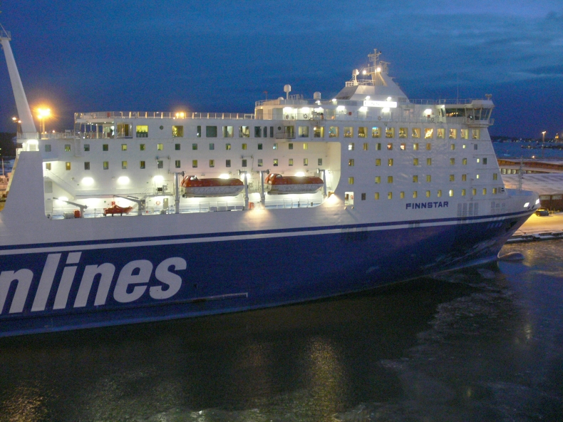 Finnlines zmniejsza obroty - GospodarkaMorska.pl