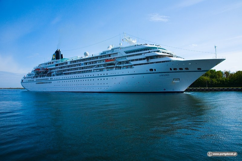 Port Gdańsk rozpoczął sezon wycieczkowców - GospodarkaMorska.pl