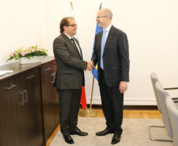 Z ambasadorem Wielkiej Brytanii o współpracy w obszarze gospodarki morskiej i żeglugi - GospodarkaMorska.pl