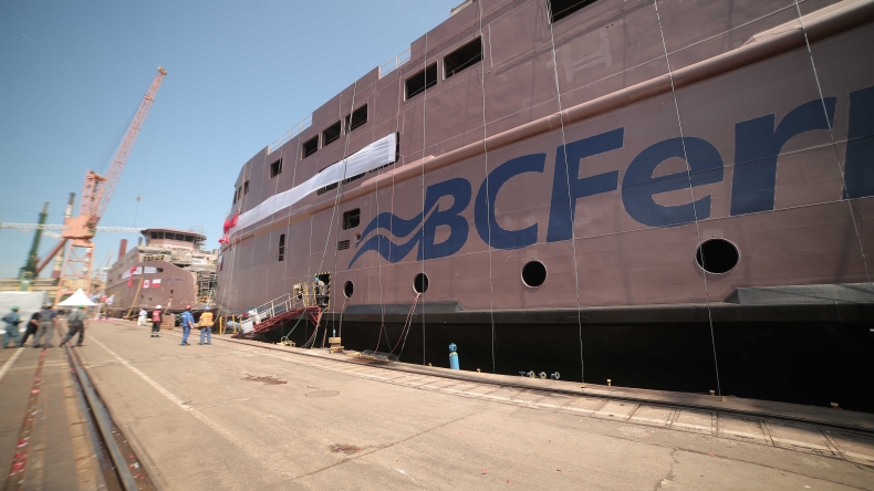 Chrzest dwóch nowoczesnych promów w Remontowa Shipbuilding (wideo) - GospodarkaMorska.pl