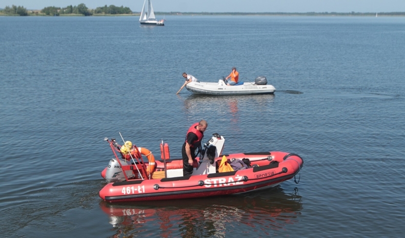 Dwoje utonęło w Zalewie Kamieńskim - GospodarkaMorska.pl