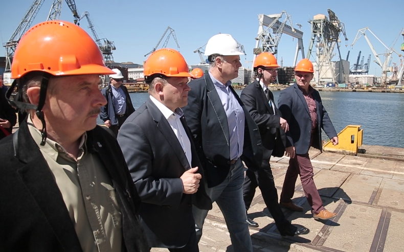 Komisja Obrony Narodowej z wizytą w Naucie - GospodarkaMorska.pl