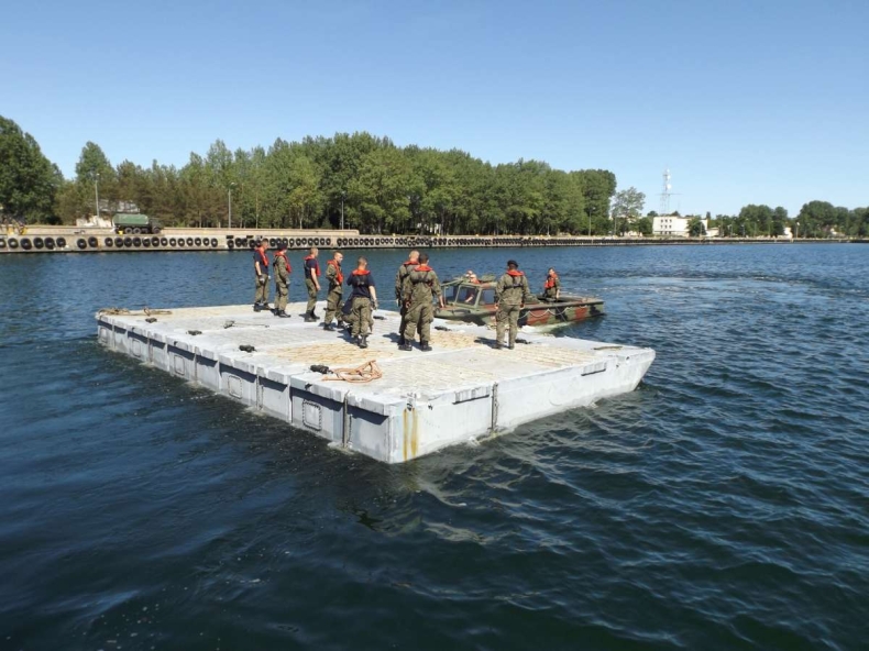 Szkolenie żołnierzy rezerwy - GospodarkaMorska.pl