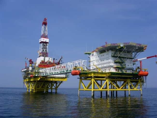 Lukoil wierci na Morzu Kaspijskim - GospodarkaMorska.pl