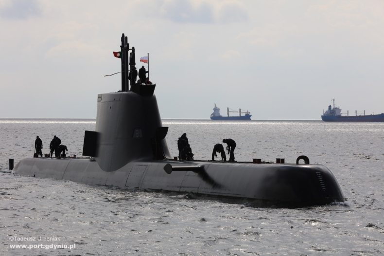 Nowoczesny okręt podwodny odwiedził Port Gdynia (foto) - GospodarkaMorska.pl