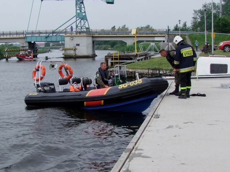 Ćwiczenia taktyczno-bojowe - Powódź 2016 - GospodarkaMorska.pl