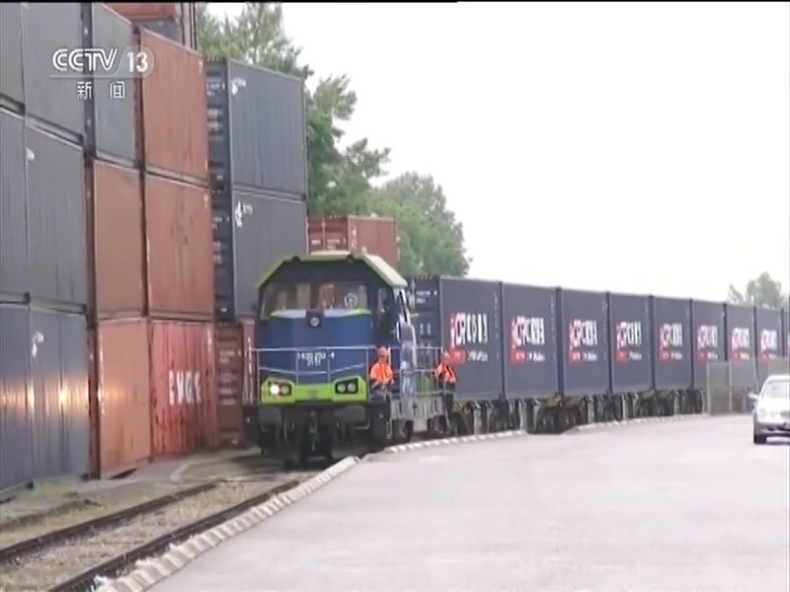 TCL Corporation nasila międzynarodową strategię - jej pociąg towarowy z Chin do Europy przyjechał do Warszawy - GospodarkaMorska.pl