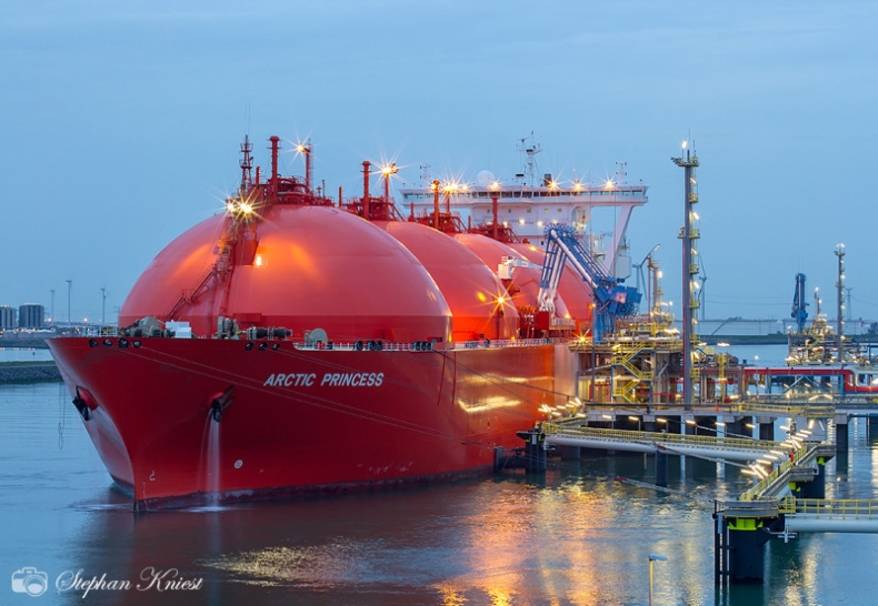 Księżniczka z Arktyki już blisko: pierwsza „spotowa” dostawa LNG w Świnoujściu - GospodarkaMorska.pl
