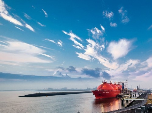 Pierwszy spotowy ładunek LNG odebrany - GospodarkaMorska.pl