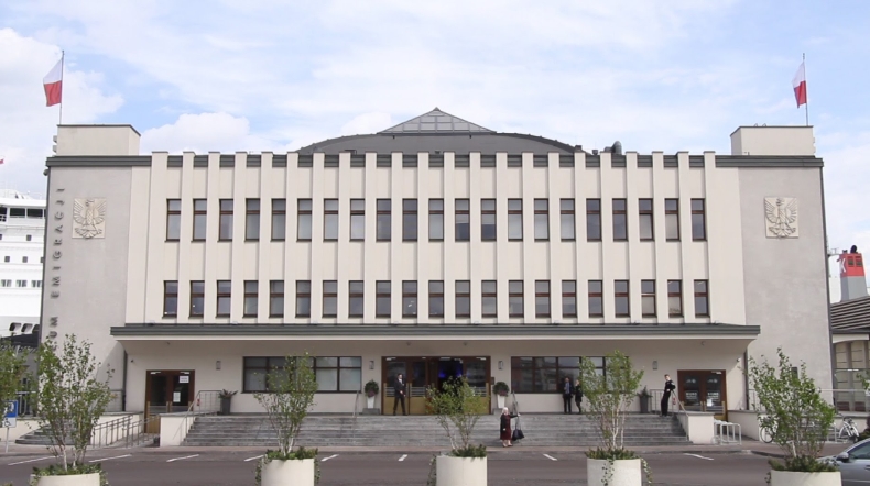 Projekt artystyczny „Migracje | Kreacje w Muzeum Emigracji w Gdyni - GospodarkaMorska.pl