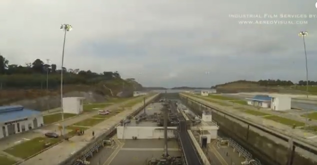Pierwsza komercyjna przeprawa przez rozbudowany Kanał Panamski (time-lapse) - GospodarkaMorska.pl