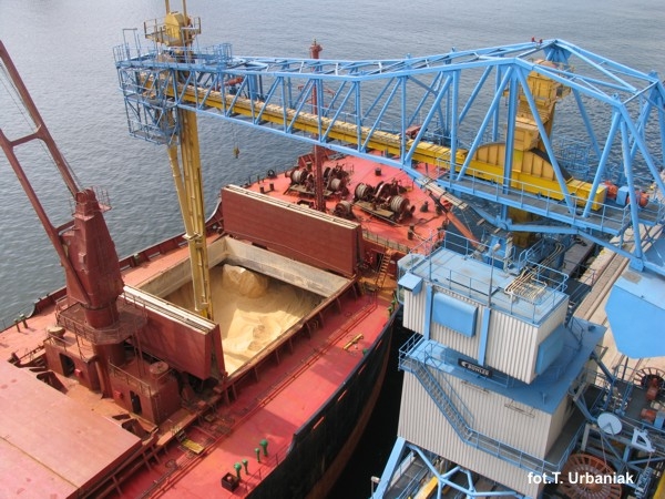 Korzyści podatkowe operacji dobrowolnego nabycia udziałów za wynagrodzeniem rzeczowym - GospodarkaMorska.pl