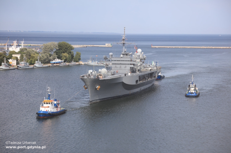 Czterodniowa robocza wizyta okrętu dowodzenia USS Mount Whitney w Gdyni [FOTO] - GospodarkaMorska.pl