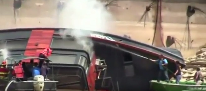 Eksplozja w peruwiańskim porcie. Są ofiary (wideo) - GospodarkaMorska.pl